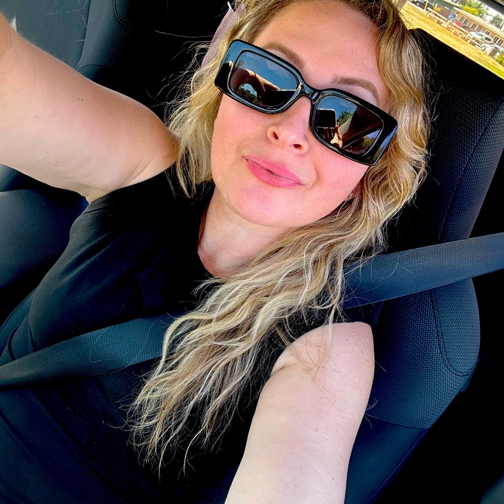 Meet your Posher, Jennifer